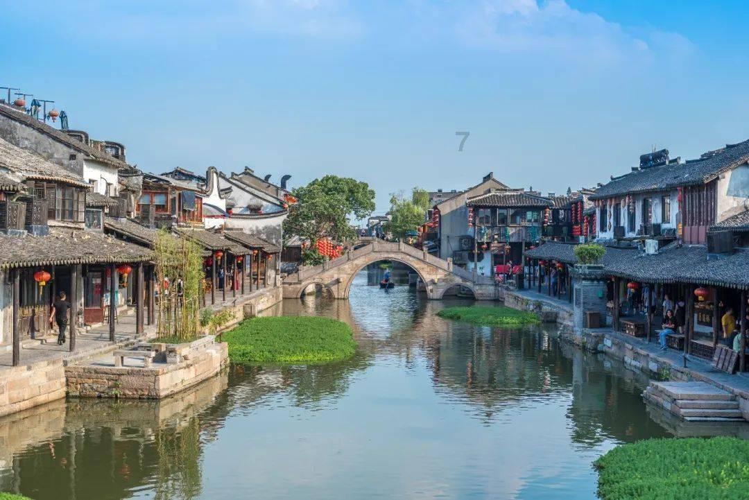 相扑选手大跳跃