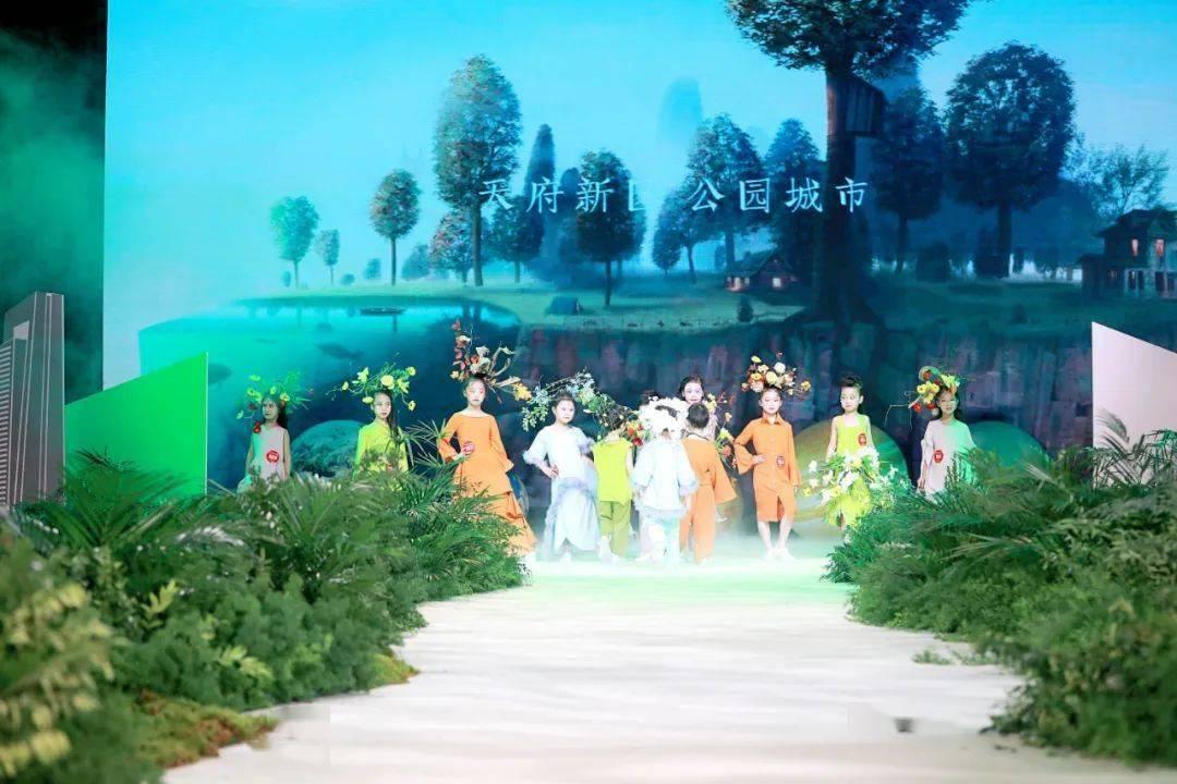 救援可爱的狮子